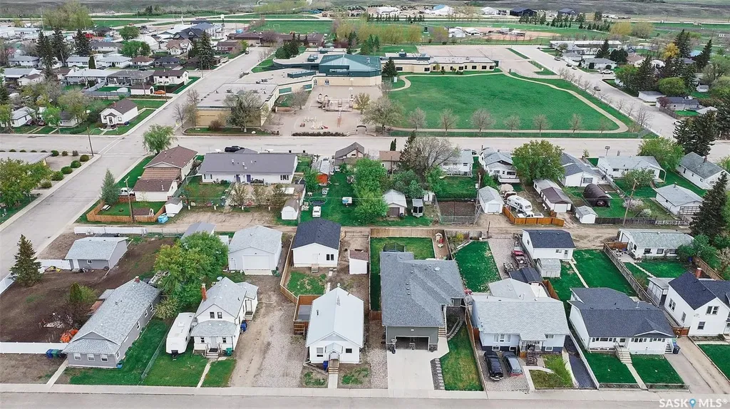207 5th Avenue E Biggar SK S0K 0M0