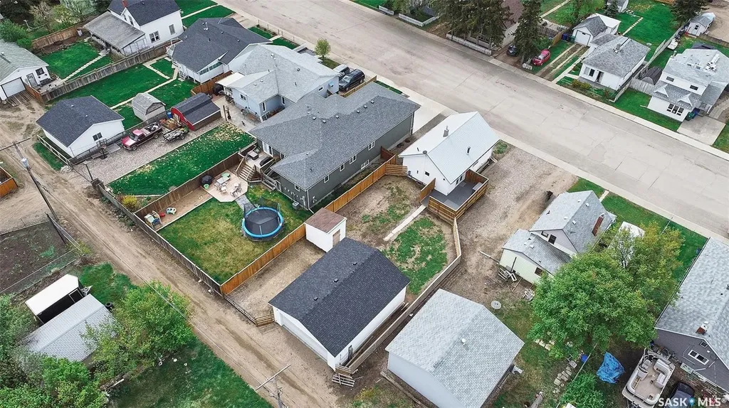 207 5th Avenue E Biggar SK S0K 0M0