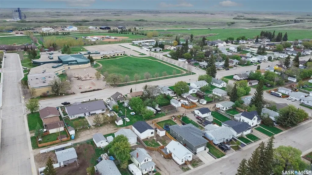 207 5th Avenue E Biggar SK S0K 0M0