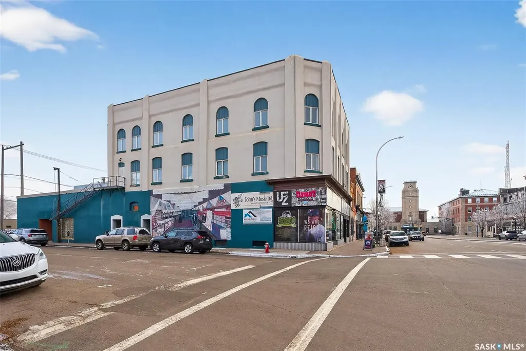 37 Main Street N Moose Jaw SK S6H 0V8