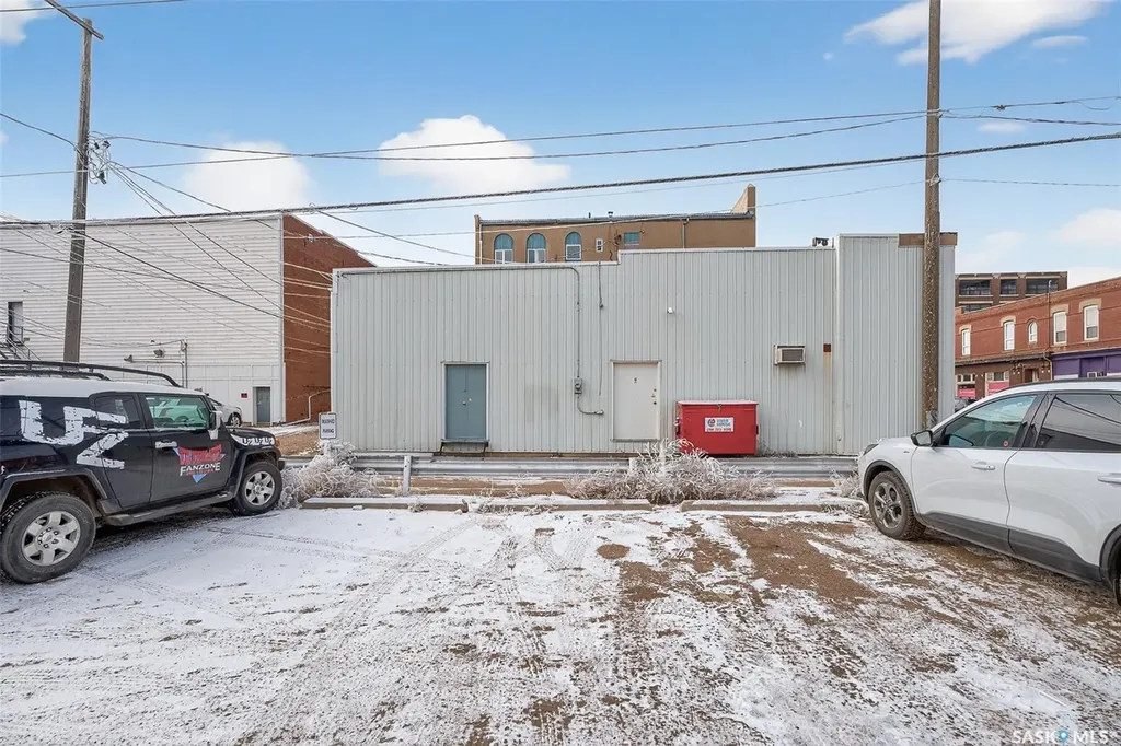 37 Main Street N Moose Jaw SK S6H 0V8