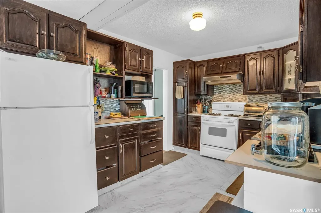 2128 Reynolds Street Regina SK S4N 3N1