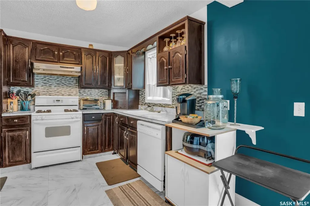 2128 Reynolds Street Regina SK S4N 3N1