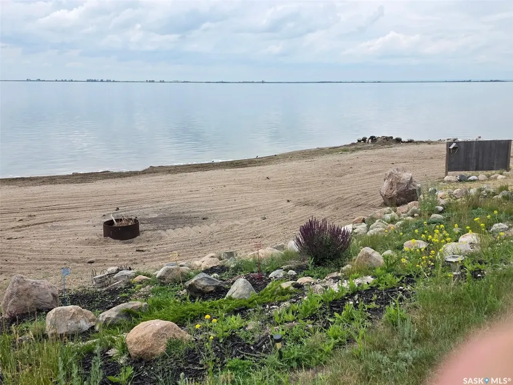 4 Canyon Beach Bay Last Mountain Lake East Side SK S0G 1G0