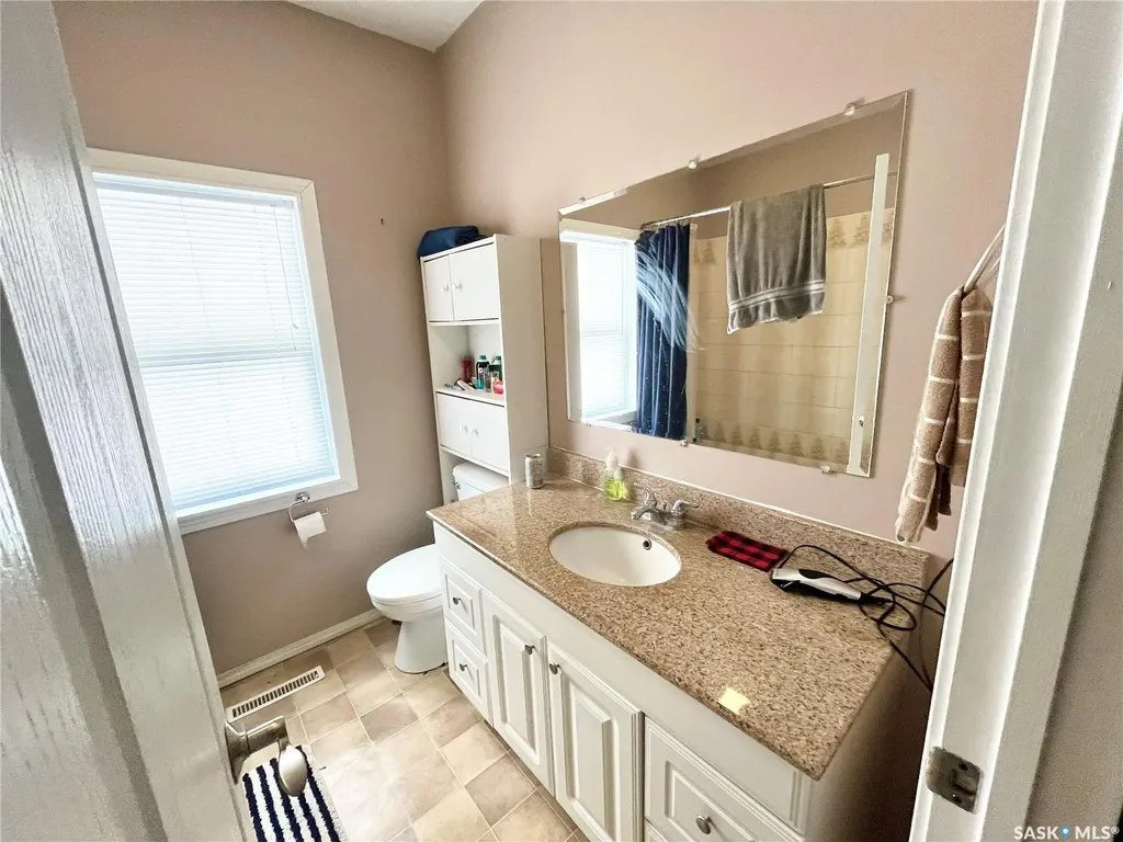 412 2nd Street E Wilkie SK S0K 4W0