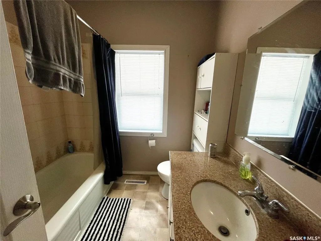412 2nd Street E Wilkie SK S0K 4W0