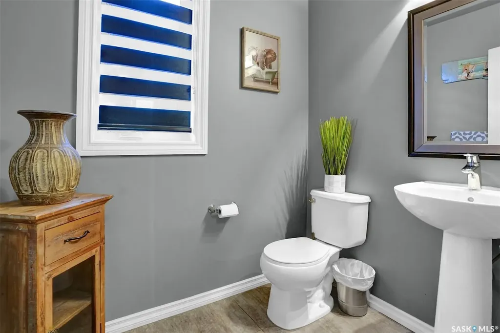 25 Hudson Drive Pilot Butte SK S0G 3Z0