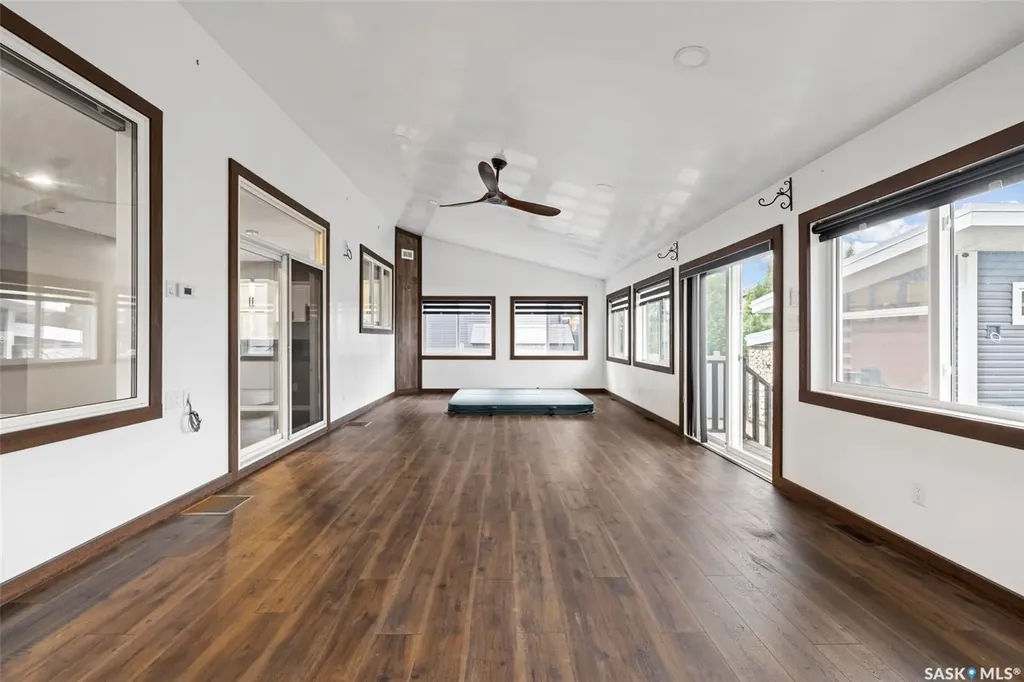25 Hudson Drive Pilot Butte SK S0G 3Z0
