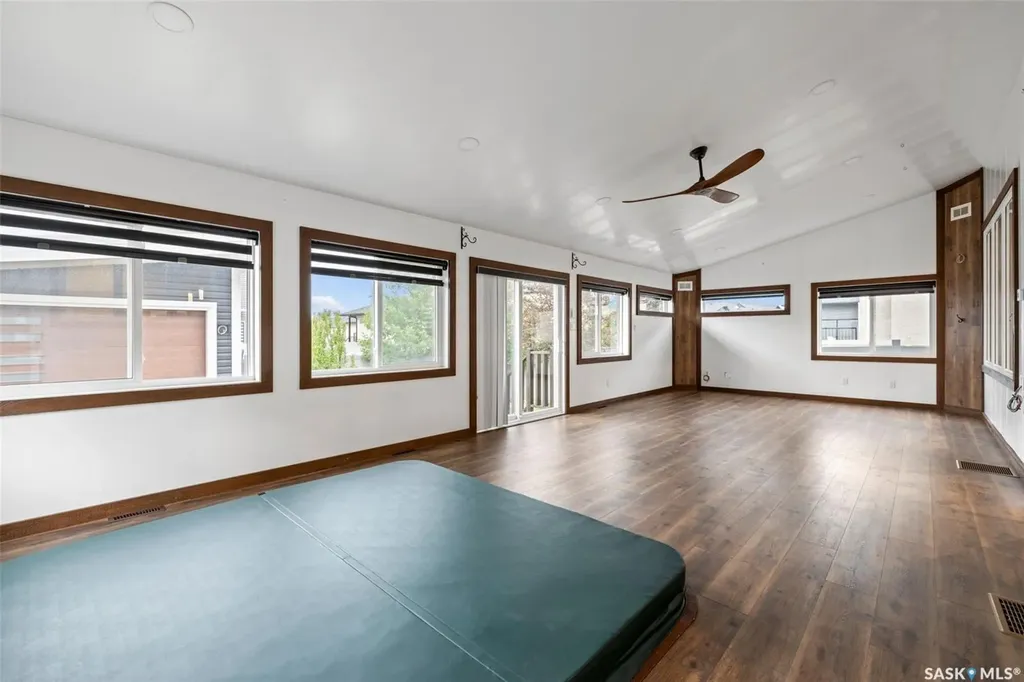 25 Hudson Drive Pilot Butte SK S0G 3Z0