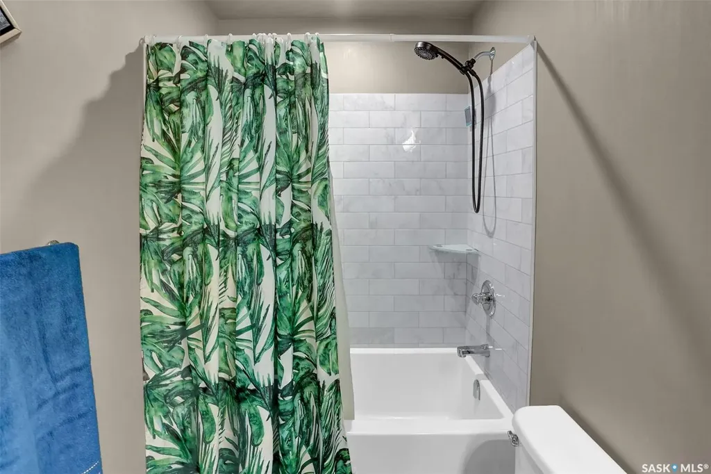 25 Hudson Drive Pilot Butte SK S0G 3Z0