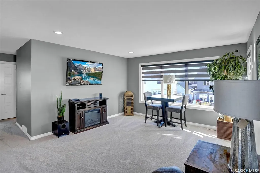 25 Hudson Drive Pilot Butte SK S0G 3Z0