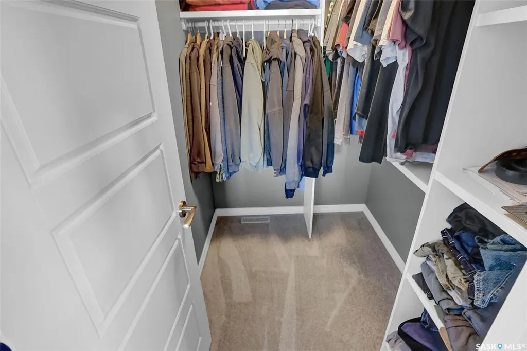 25 Hudson Drive Pilot Butte SK S0G 3Z0