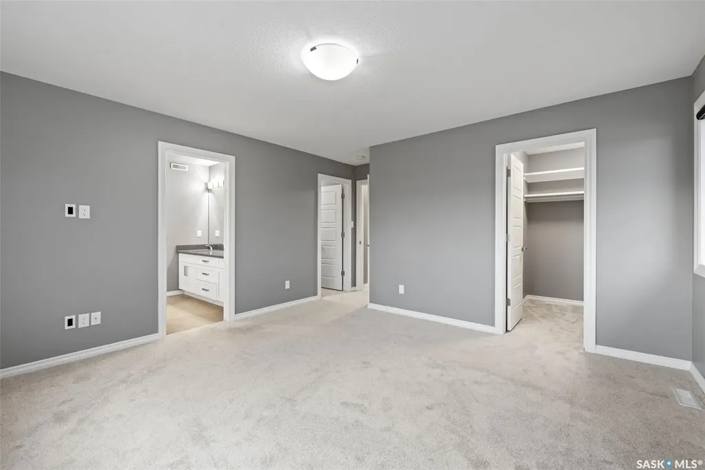 25 Hudson Drive Pilot Butte SK S0G 3Z0