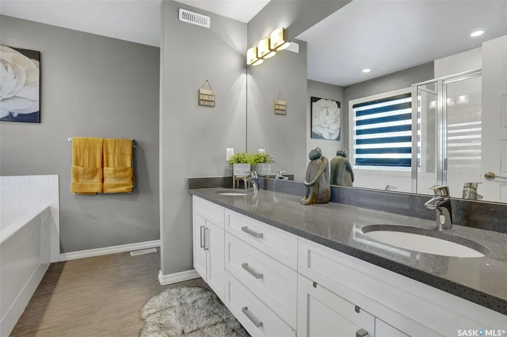 25 Hudson Drive Pilot Butte SK S0G 3Z0