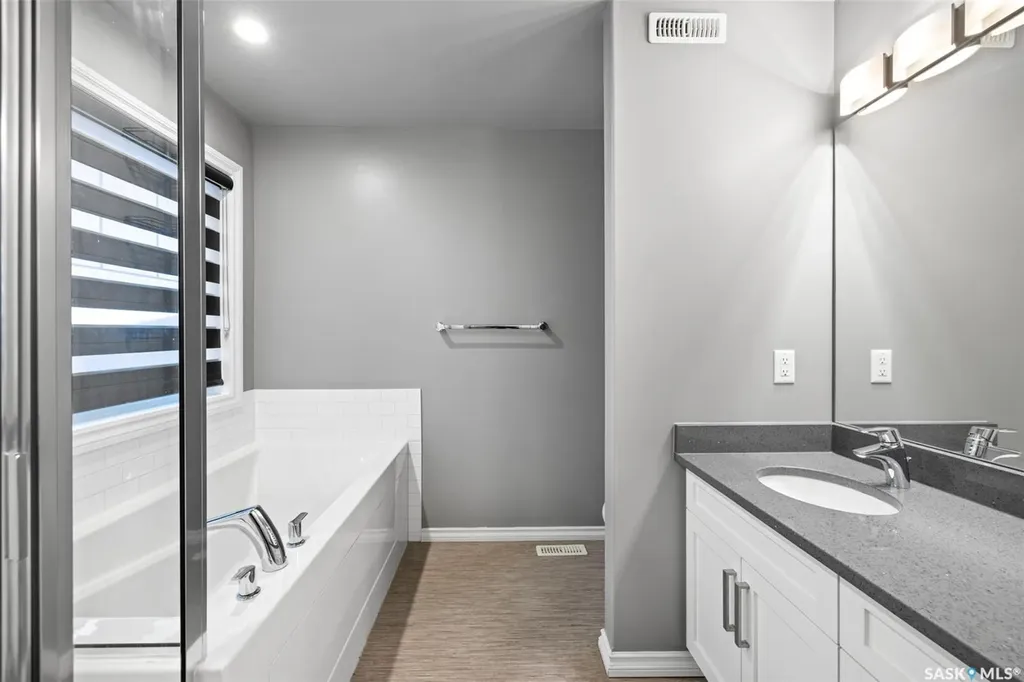 25 Hudson Drive Pilot Butte SK S0G 3Z0