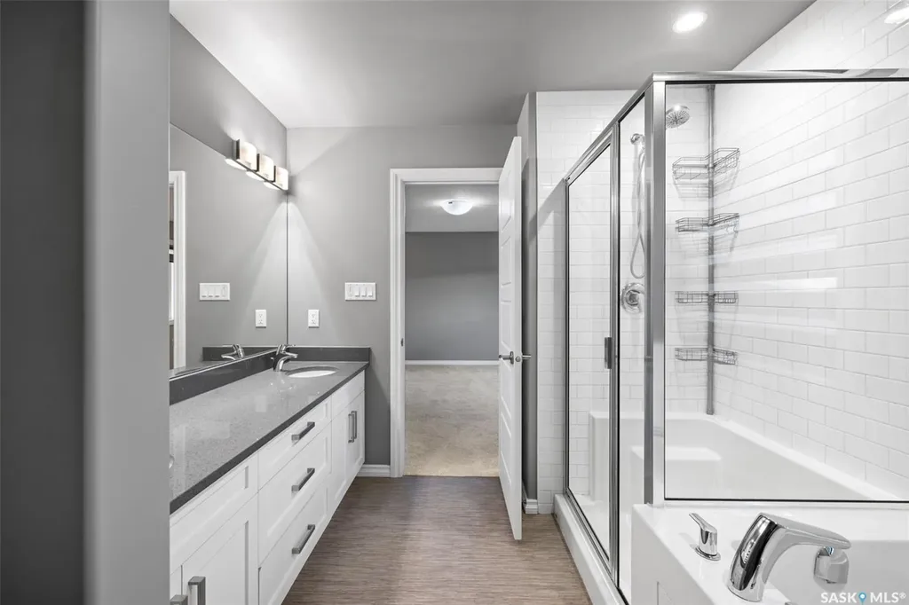 25 Hudson Drive Pilot Butte SK S0G 3Z0