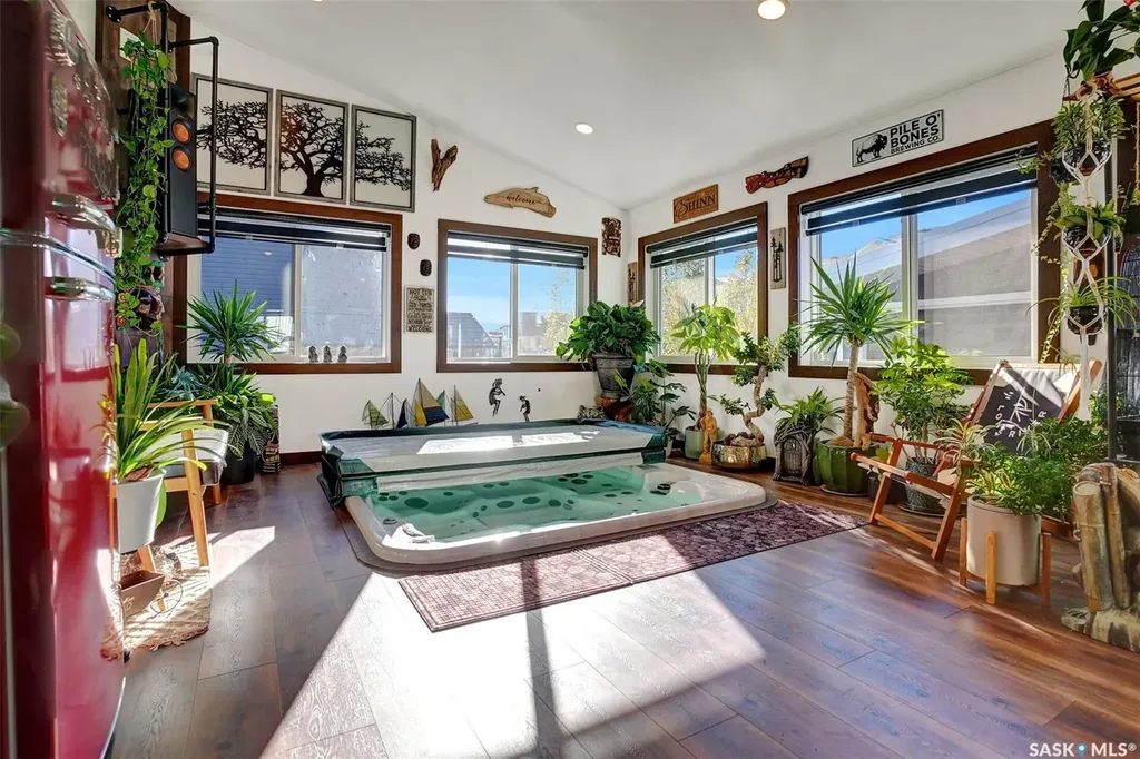 25 Hudson Drive Pilot Butte SK S0G 3Z0