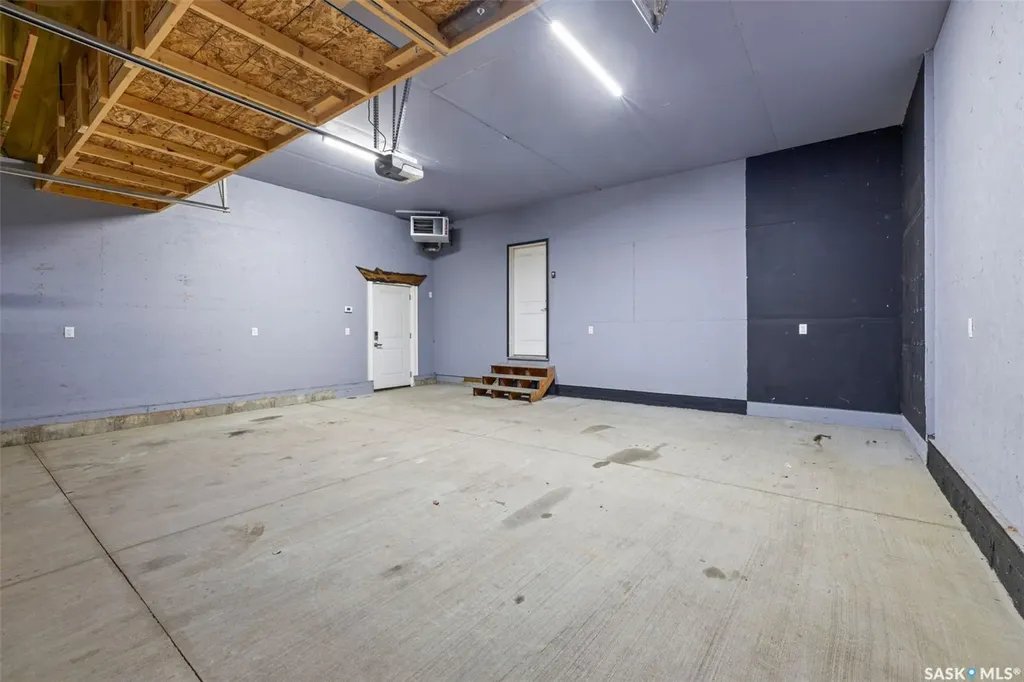 25 Hudson Drive Pilot Butte SK S0G 3Z0