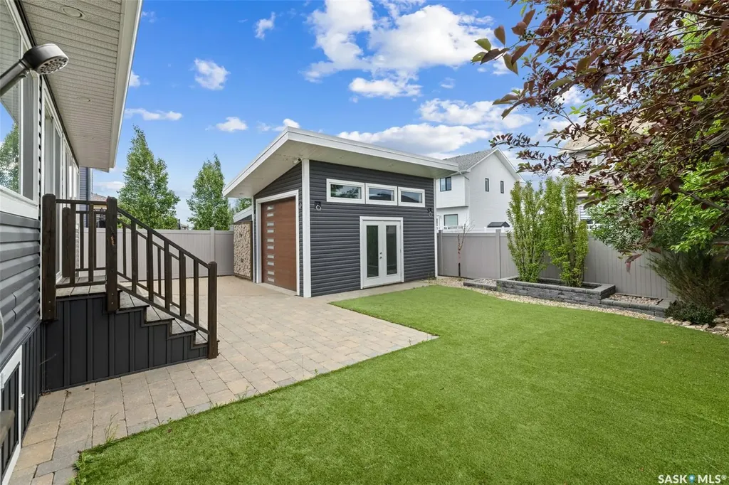 25 Hudson Drive Pilot Butte SK S0G 3Z0
