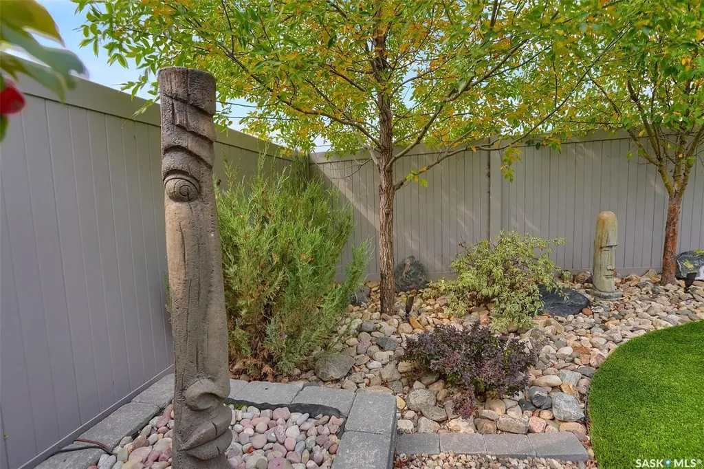 25 Hudson Drive Pilot Butte SK S0G 3Z0