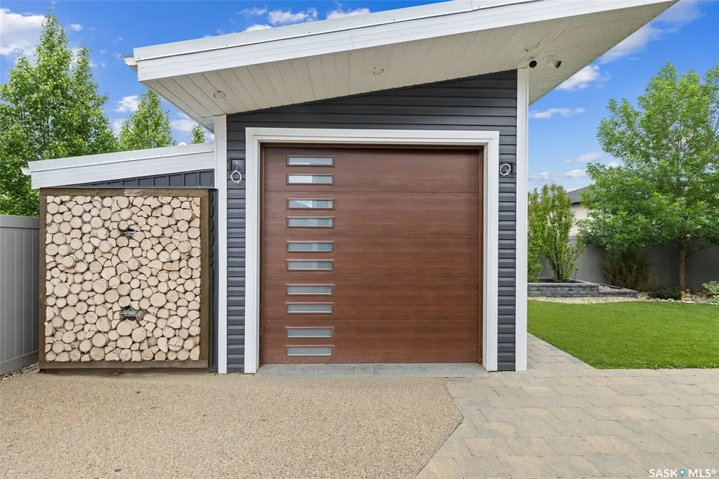 25 Hudson Drive Pilot Butte SK S0G 3Z0