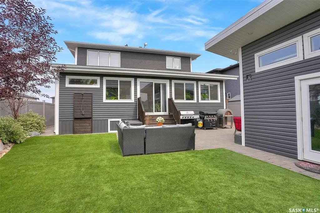 25 Hudson Drive Pilot Butte SK S0G 3Z0