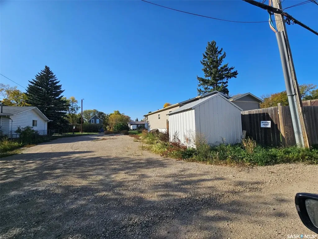 209 1st Street W Carlyle SK S0C 0R0
