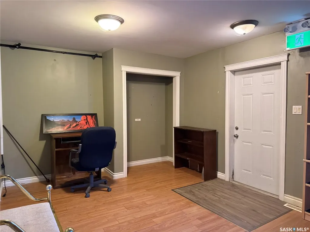 71 Ross Street W Moose Jaw SK S6H 2M2