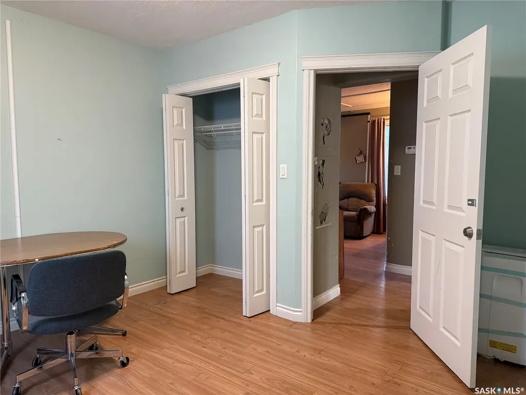 71 Ross Street W Moose Jaw SK S6H 2M2