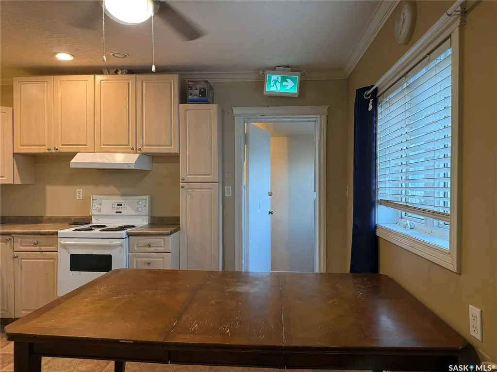 71 Ross Street W Moose Jaw SK S6H 2M2