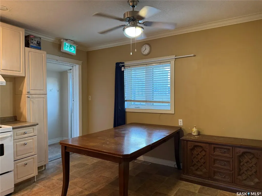 71 Ross Street W Moose Jaw SK S6H 2M2