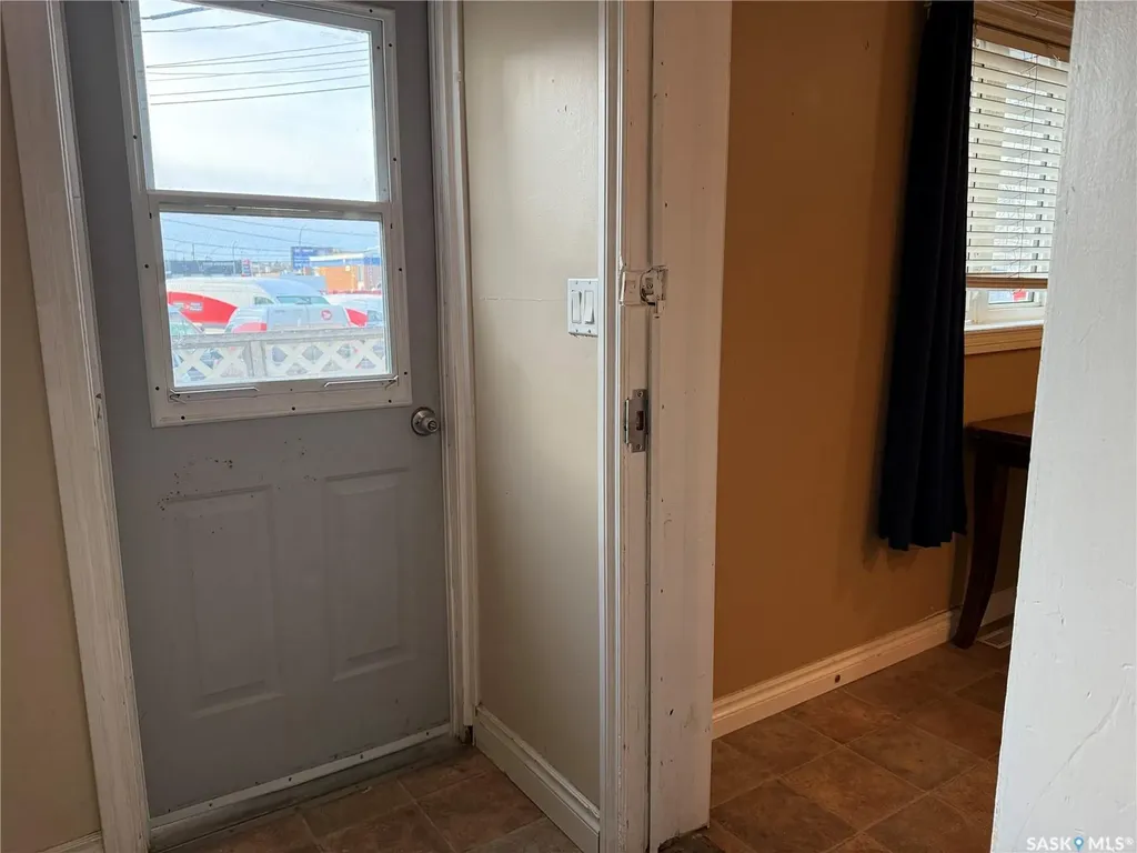 71 Ross Street W Moose Jaw SK S6H 2M2