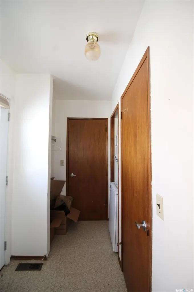 101-107 2nd Avenue W Climax SK S0N 0N0