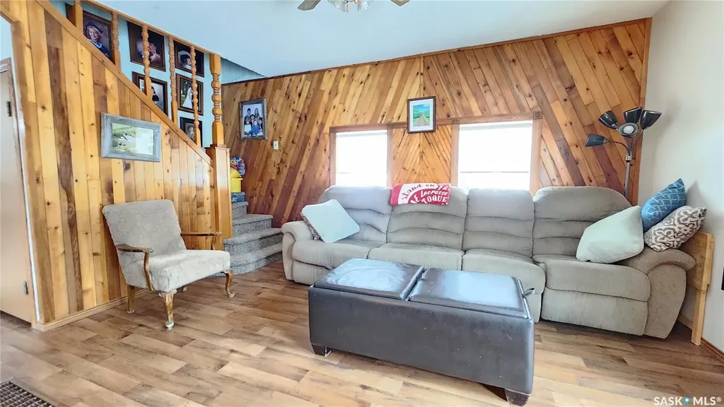 24 Railway Avenue Meota Rm No.468 SK S9A 2X4