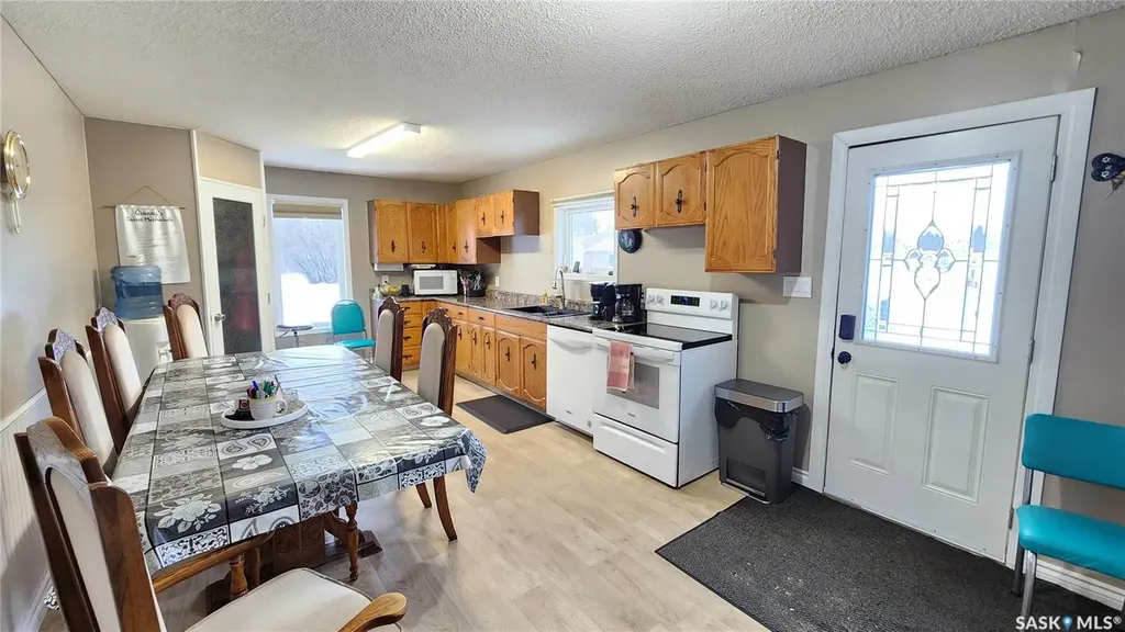 24 Railway Avenue Meota Rm No.468 SK S9A 2X4
