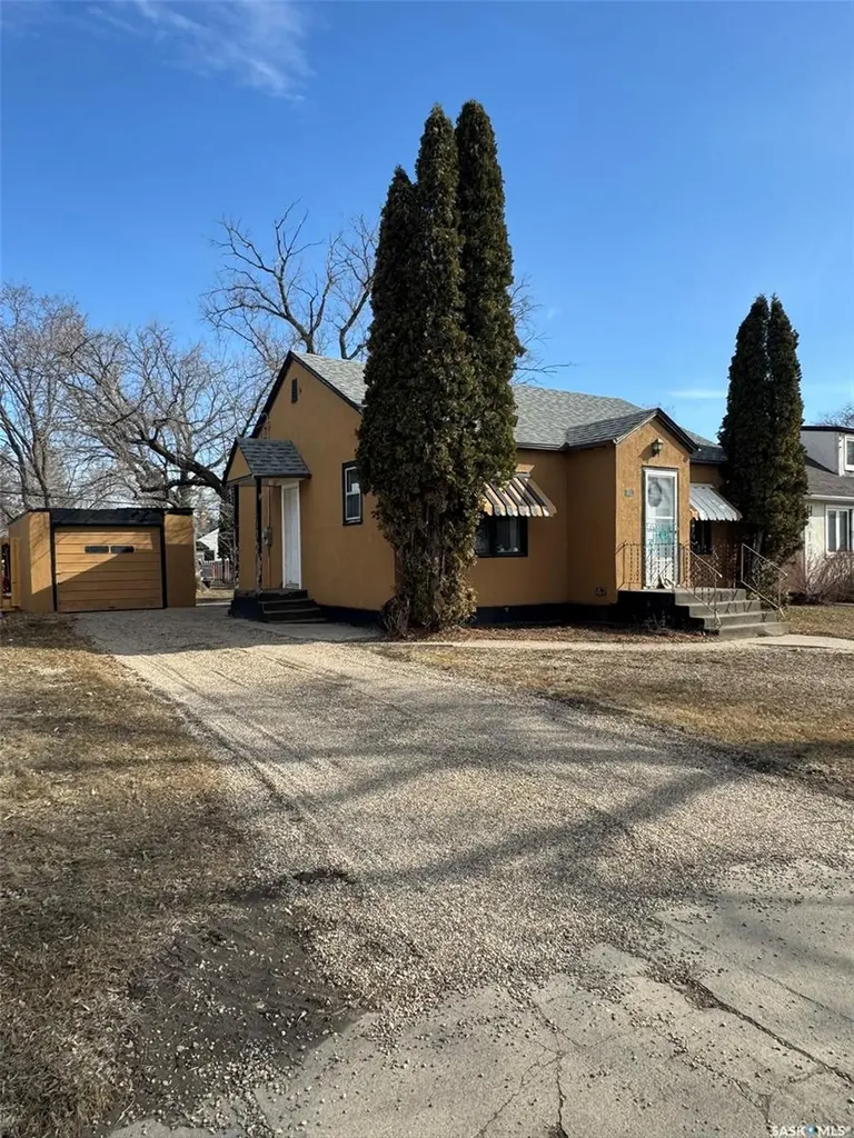 211 Broadway Street W Yorkton SK S3N 0M9