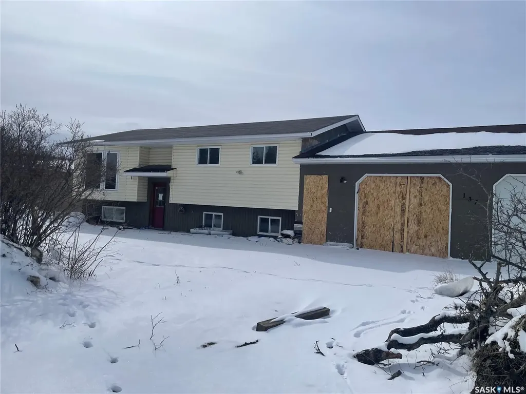 137 1st Street W Pierceland SK S0M 2K0