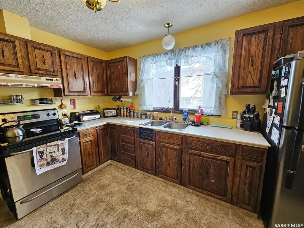 579 Poplar Crescent Shaunavon SK S0N 2M0