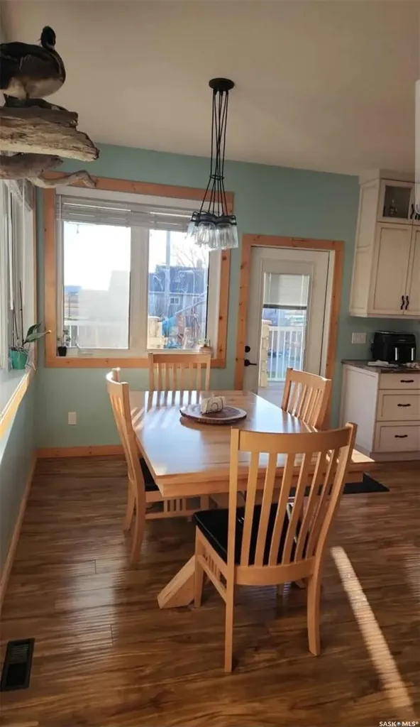 105 Francis Street Francis SK S0G 1V0