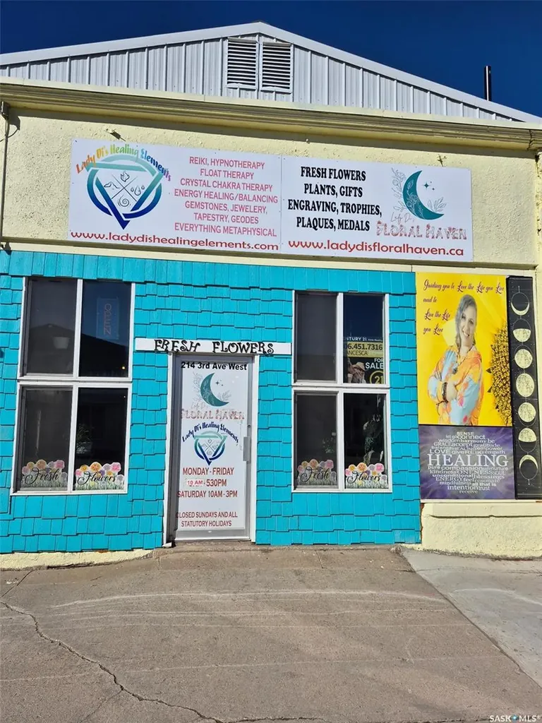 214 3rd Avenue W Melville SK S0A 2P0
