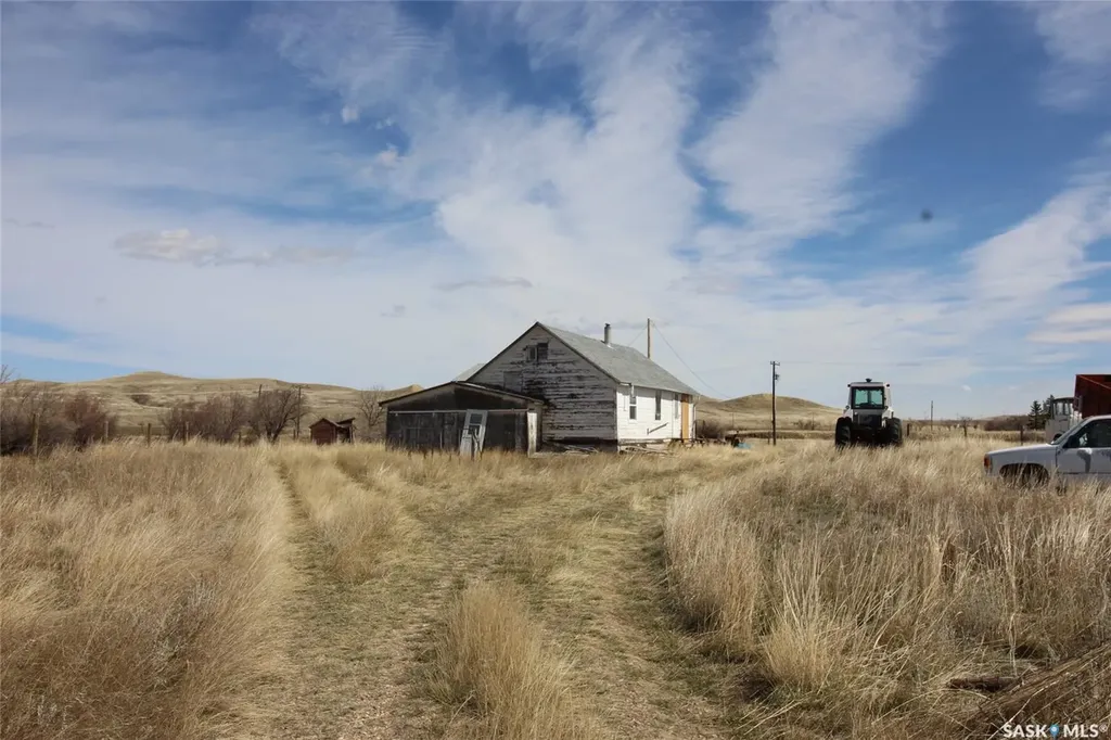 0 Railway Street E Eastend SK S0N 0T0