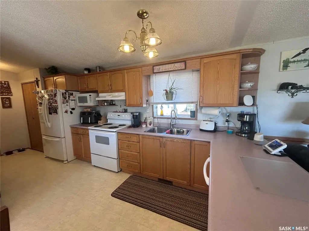 301 Willow Park Green Estevan SK S4A 2R9