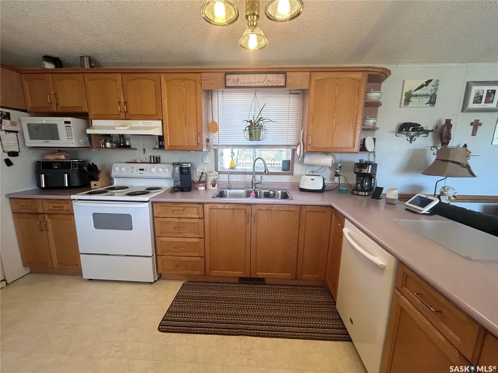 301 Willow Park Green Estevan SK S4A 2R9