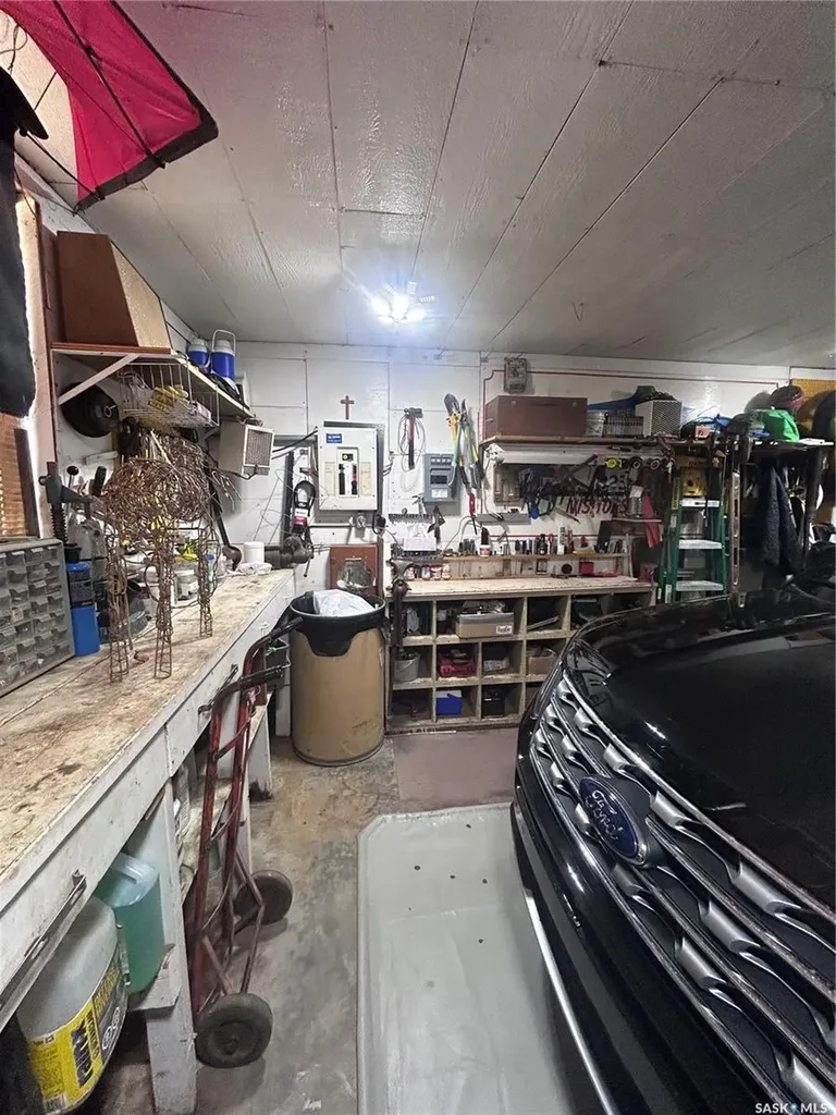 301 Willow Park Green Estevan SK S4A 2R9
