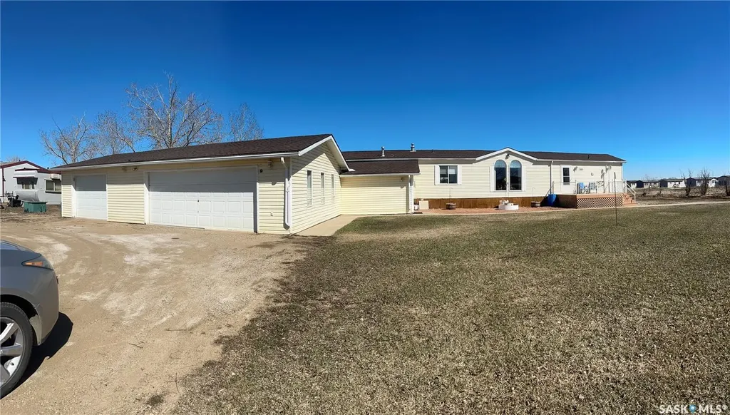 301 Willow Park Green Estevan SK S4A 2R9