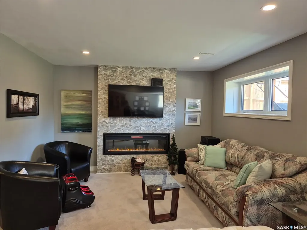 816 Battleford Trail Swift Current SK S9H 5R1