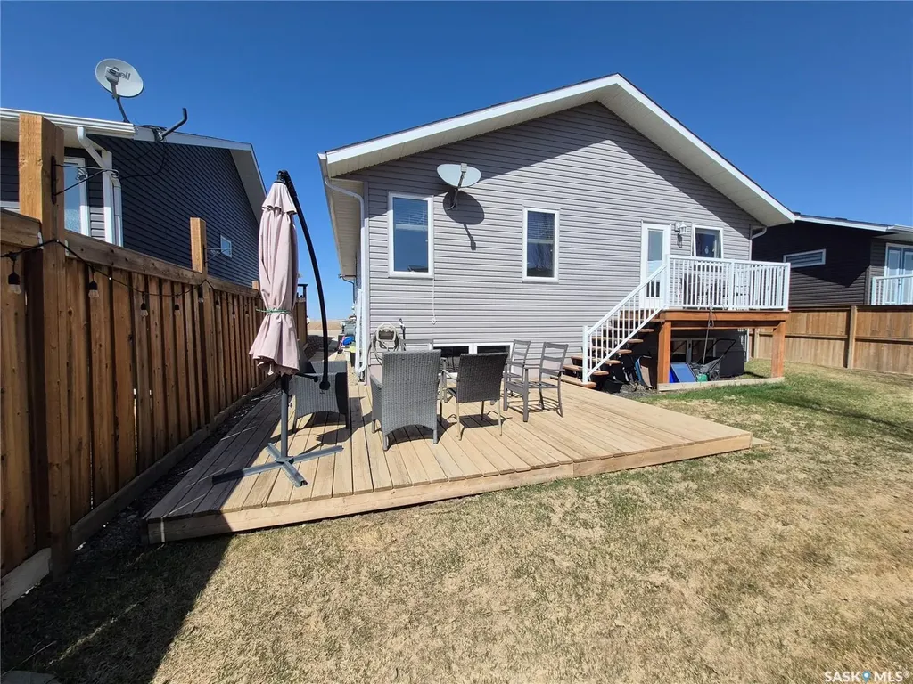 816 Battleford Trail Swift Current SK S9H 5R1