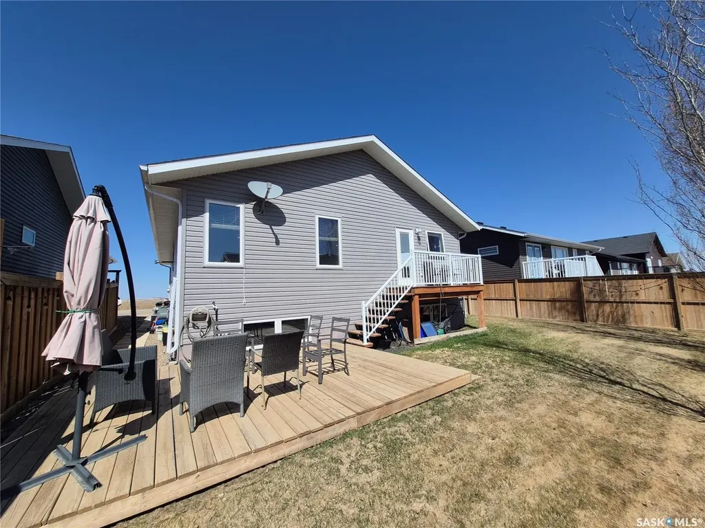 816 Battleford Trail Swift Current SK S9H 5R1