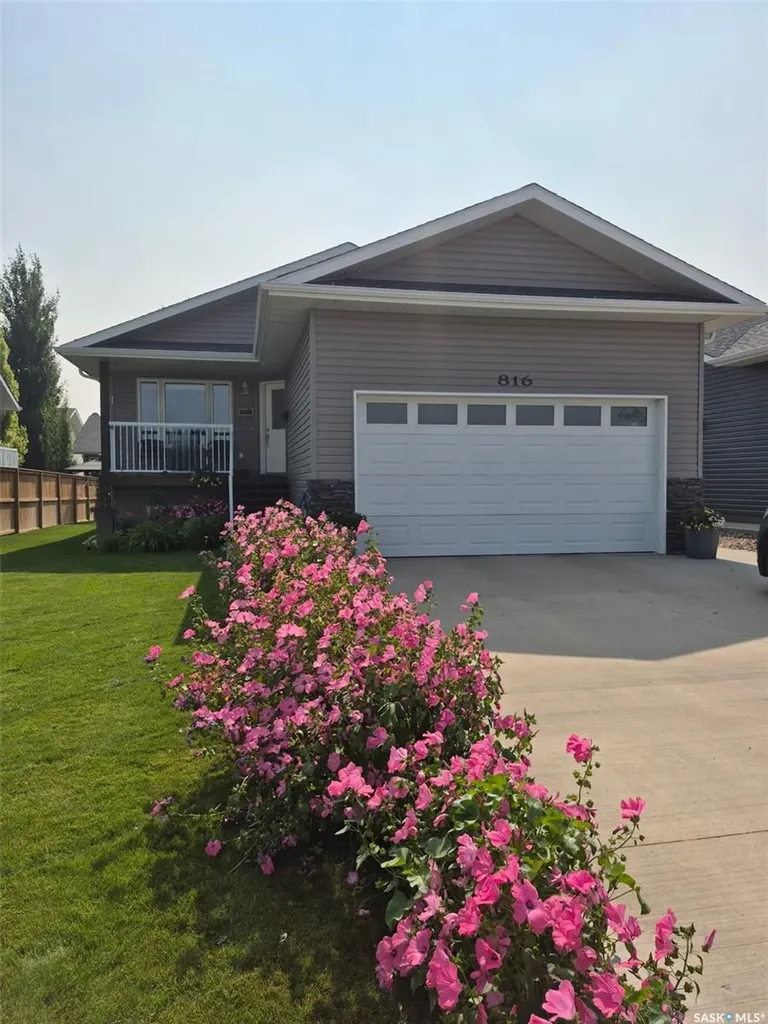 816 Battleford Trail Swift Current SK S9H 5R1