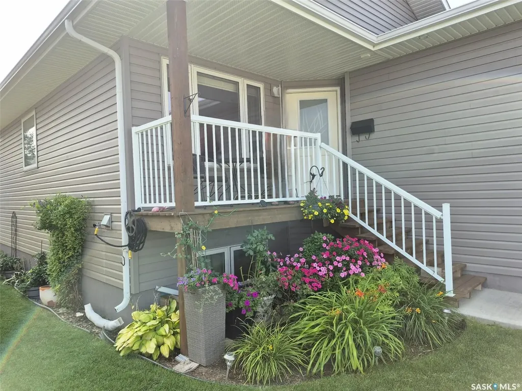 816 Battleford Trail Swift Current SK S9H 5R1